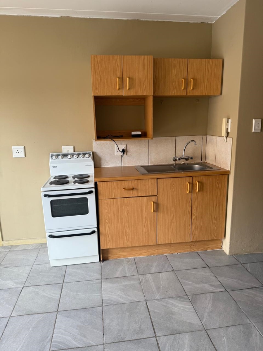 0 Bedroom Property for Sale in Kannoniers Park North West